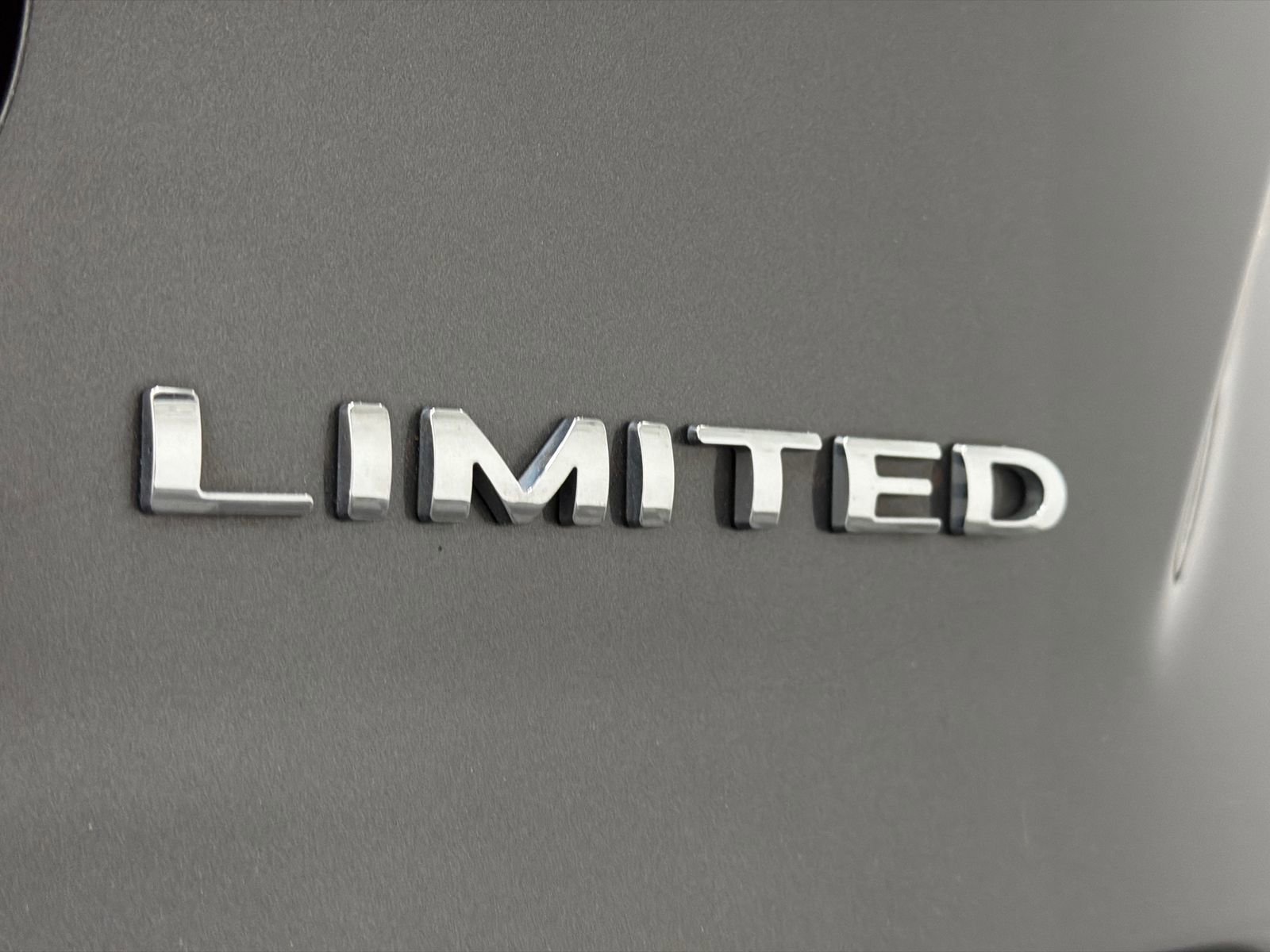 Used 2019 Ford Explorer Limited w/ Class III Trailer Tow Package FWD image 17