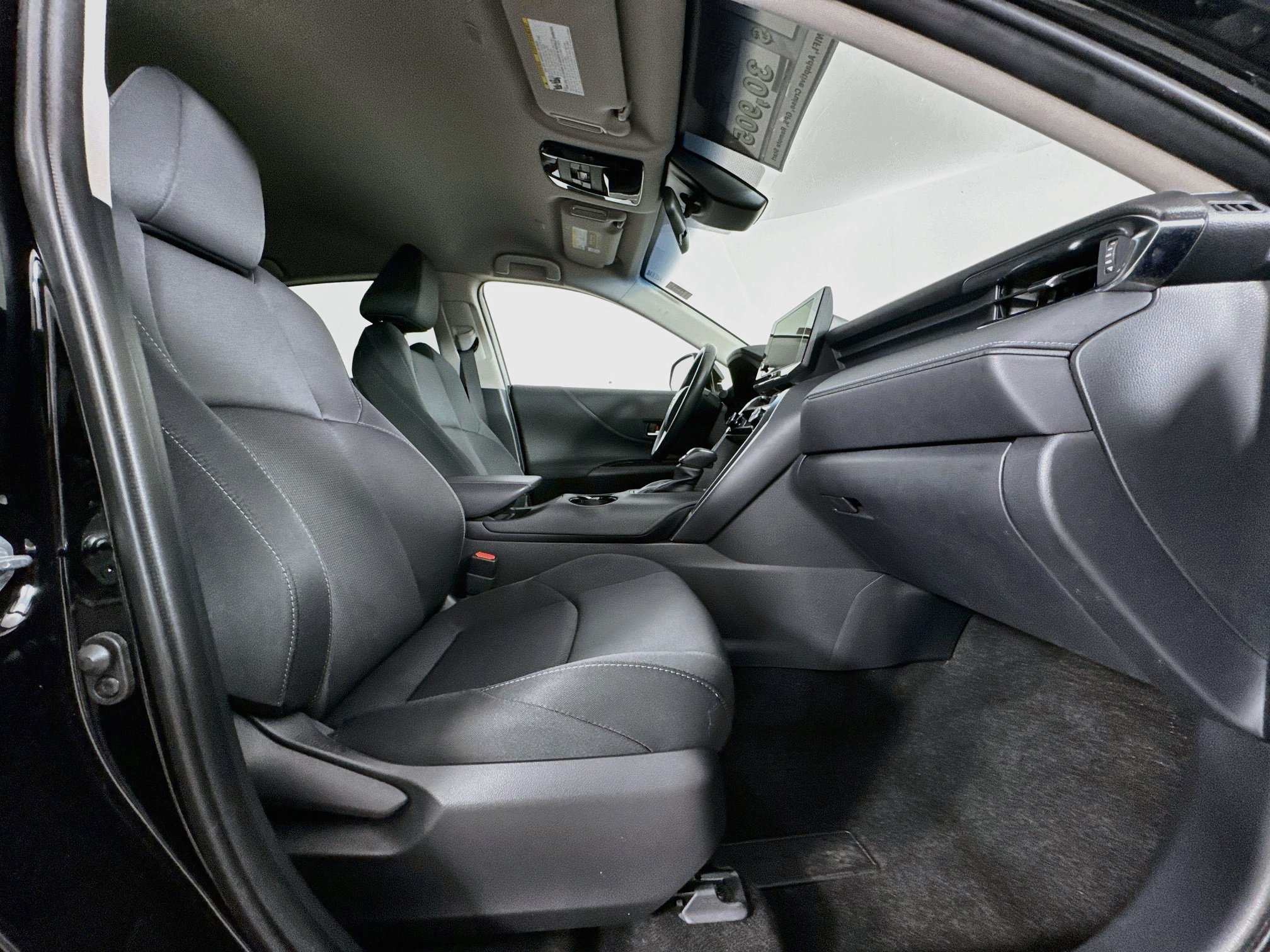 Certified 2024 Toyota Venza LE AWD/4WD image 27