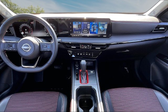 Certified 2026 Nissan Kicks SR FWD image 7