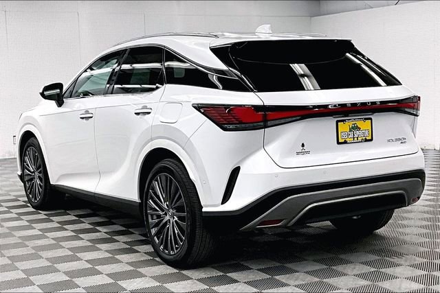Used 2024 Lexus RX 350 w/ Convenience Package image 3