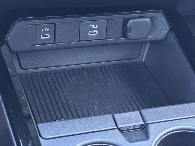 Used 2023 Toyota Prius Prime Premium FWD image 34