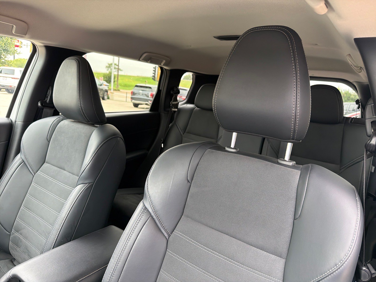 Used 2025 Mitsubishi Outlander SE AWD/4WD image 20