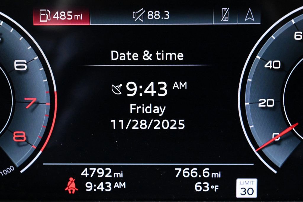 Certified 2025 Audi Q5 2.0T Premium Plus w/ Premium Plus Package image 12