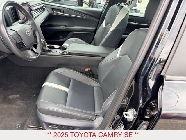 Used 2025 Toyota Camry SE FWD image 11