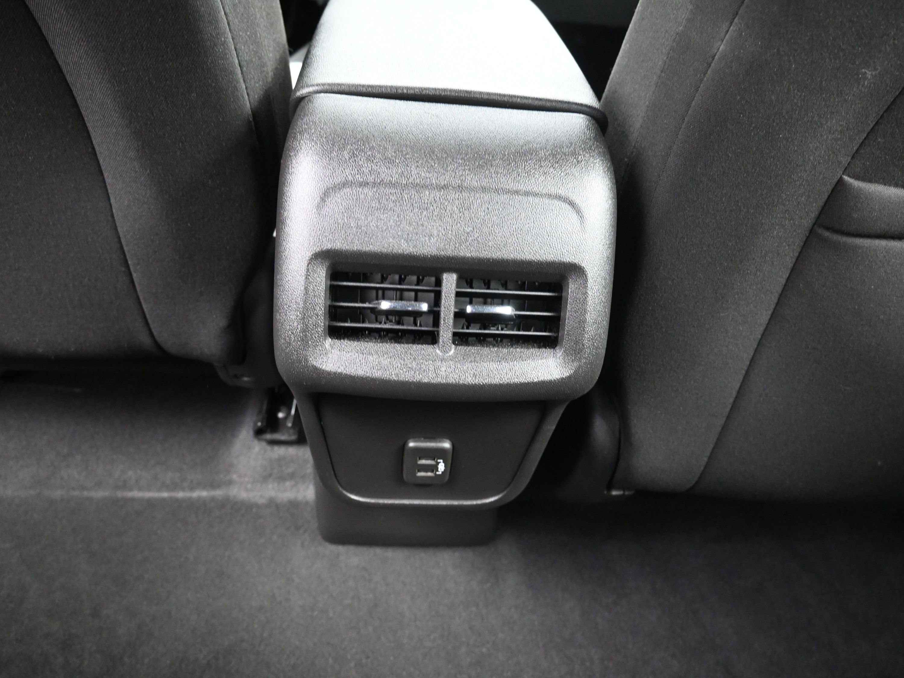 Used 2024 Chevrolet Equinox LS image 25