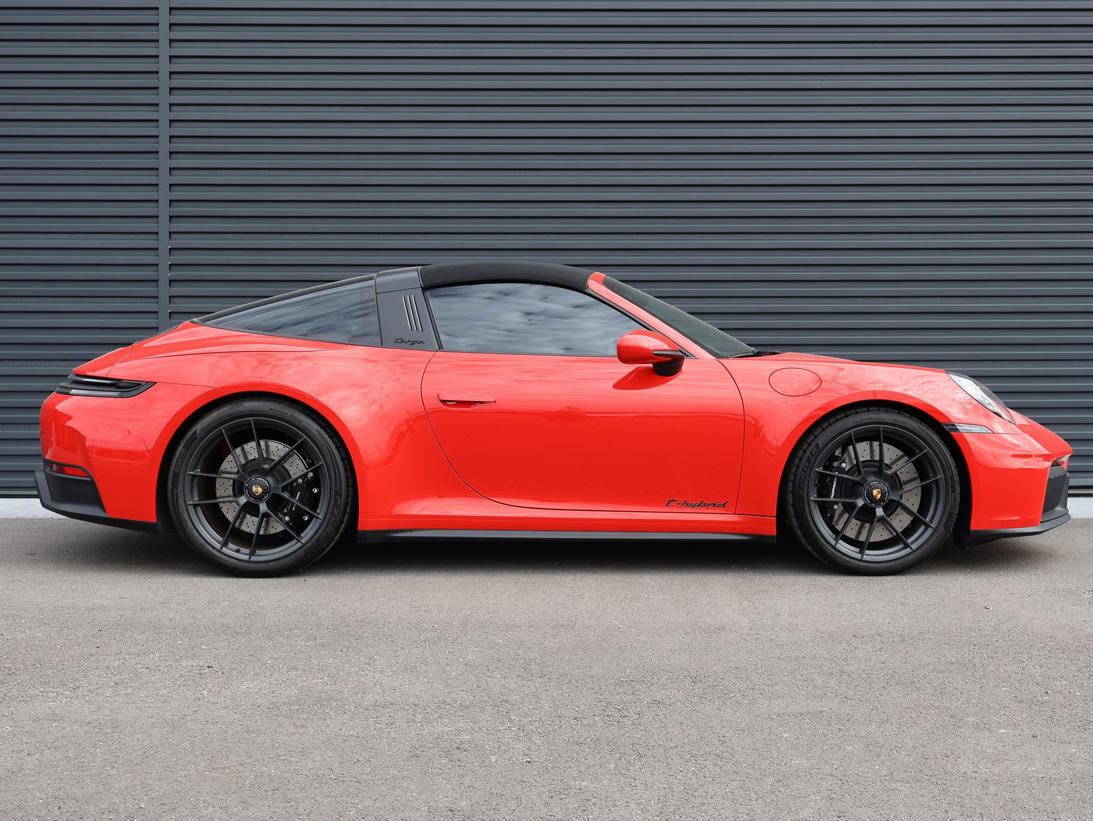 Certified 2026 Porsche 911 Targa 4 GTS AWD/4WD image 9