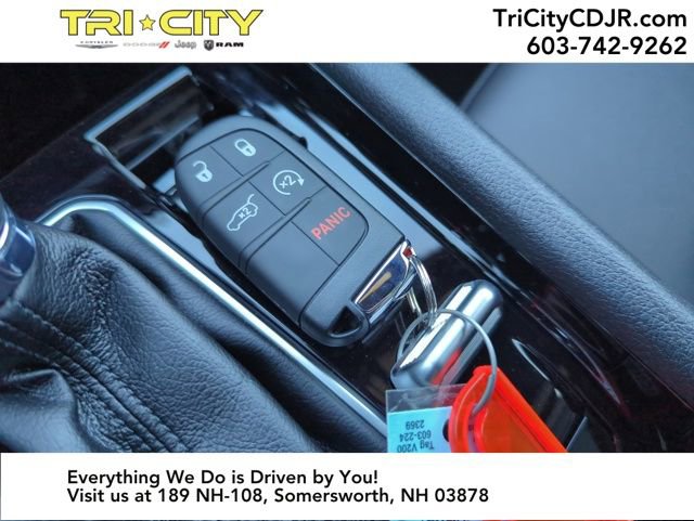 New 2026 Jeep Compass Limited image 24