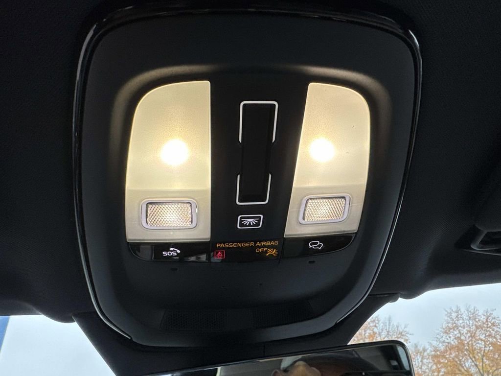 Used 2026 Volvo XC90 B6 Plus image 21