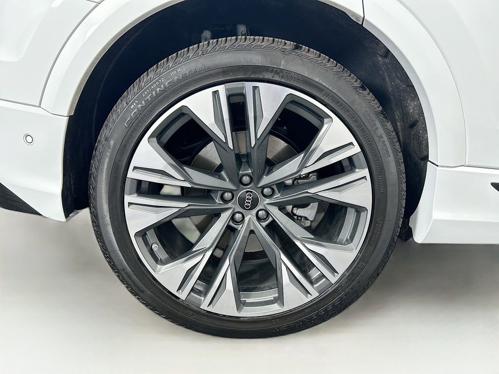 Certified 2025 Audi Q8 Premium Plus w/ Premium Plus Package image 32