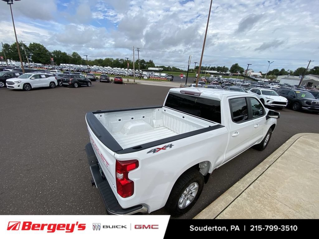 Used 2021 Chevrolet Silverado 1500 LT AWD/4WD image 24