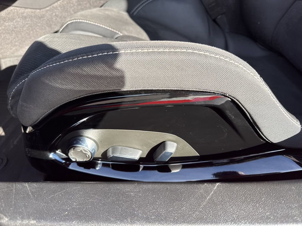 Used 2024 Chevrolet Corvette Stingray Premium Cpe w/ Z51 Performance Package image 10