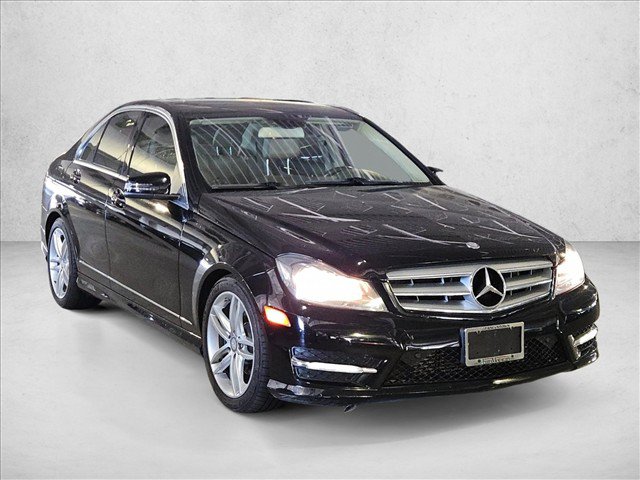 Used 2013 Mercedes-Benz C 250 Sedan image 3