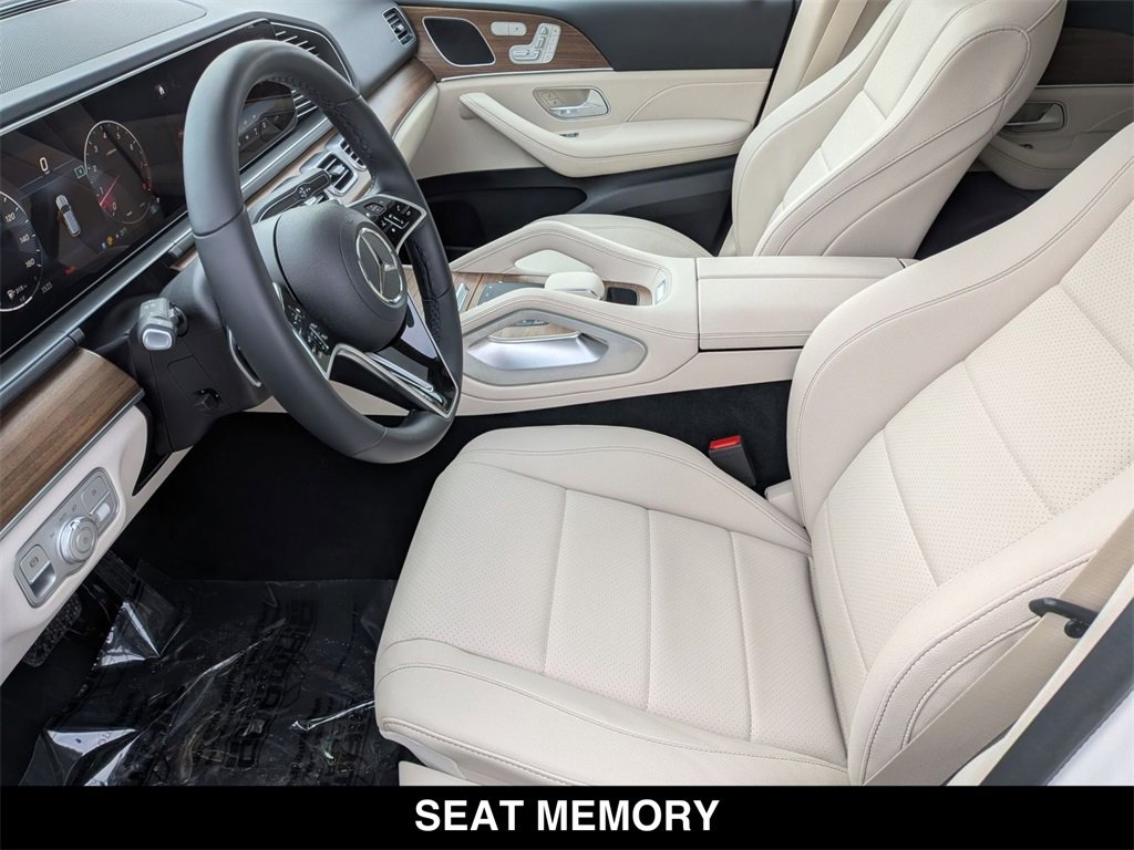 Certified 2025 Mercedes-Benz GLE 350 4MATIC image 3