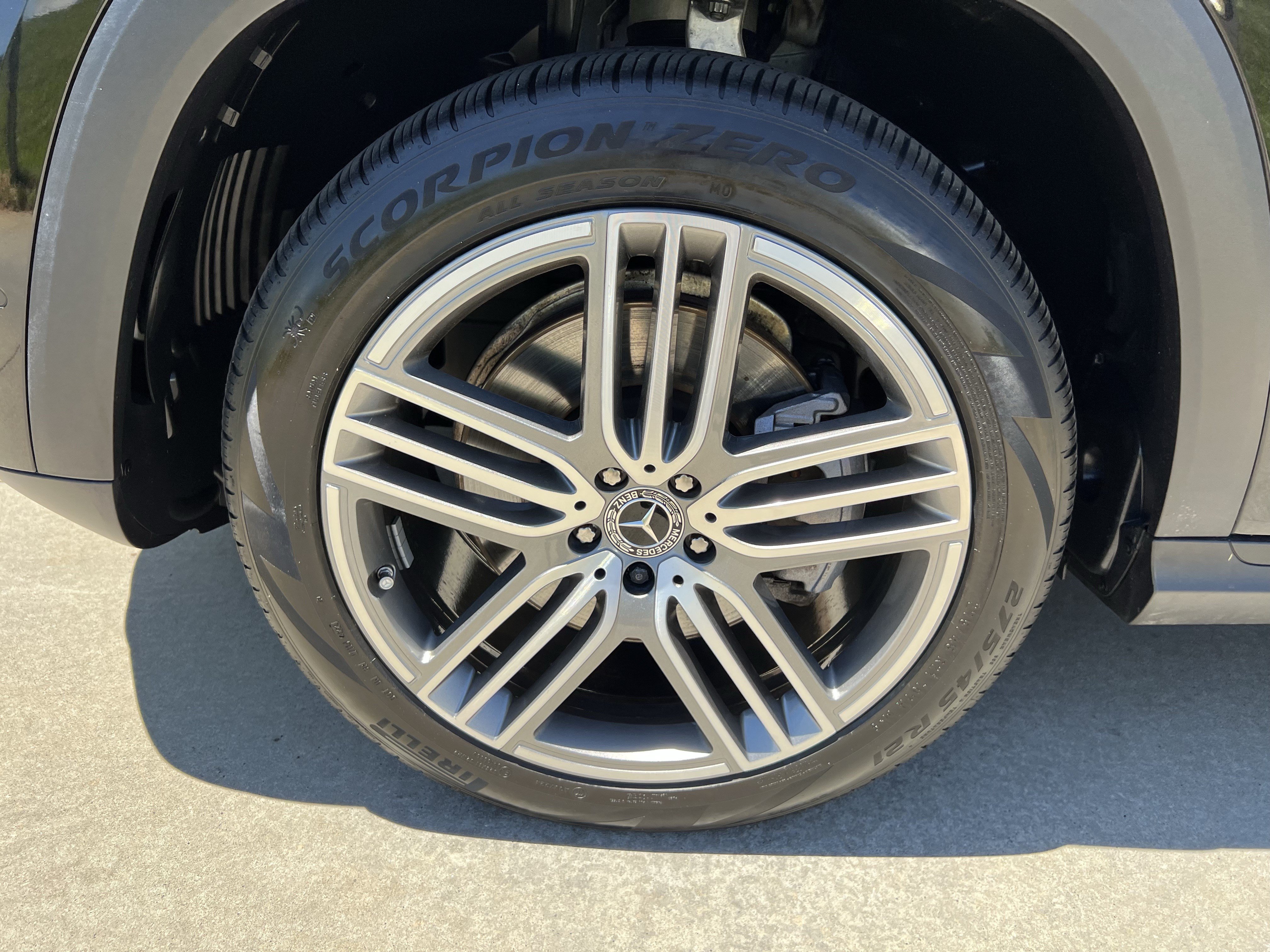Certified 2025 Mercedes-Benz GLS 450 4MATIC image 13