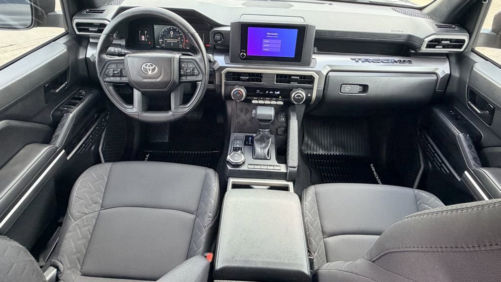 Used 2025 Toyota Tacoma SR5 AWD/4WD image 13
