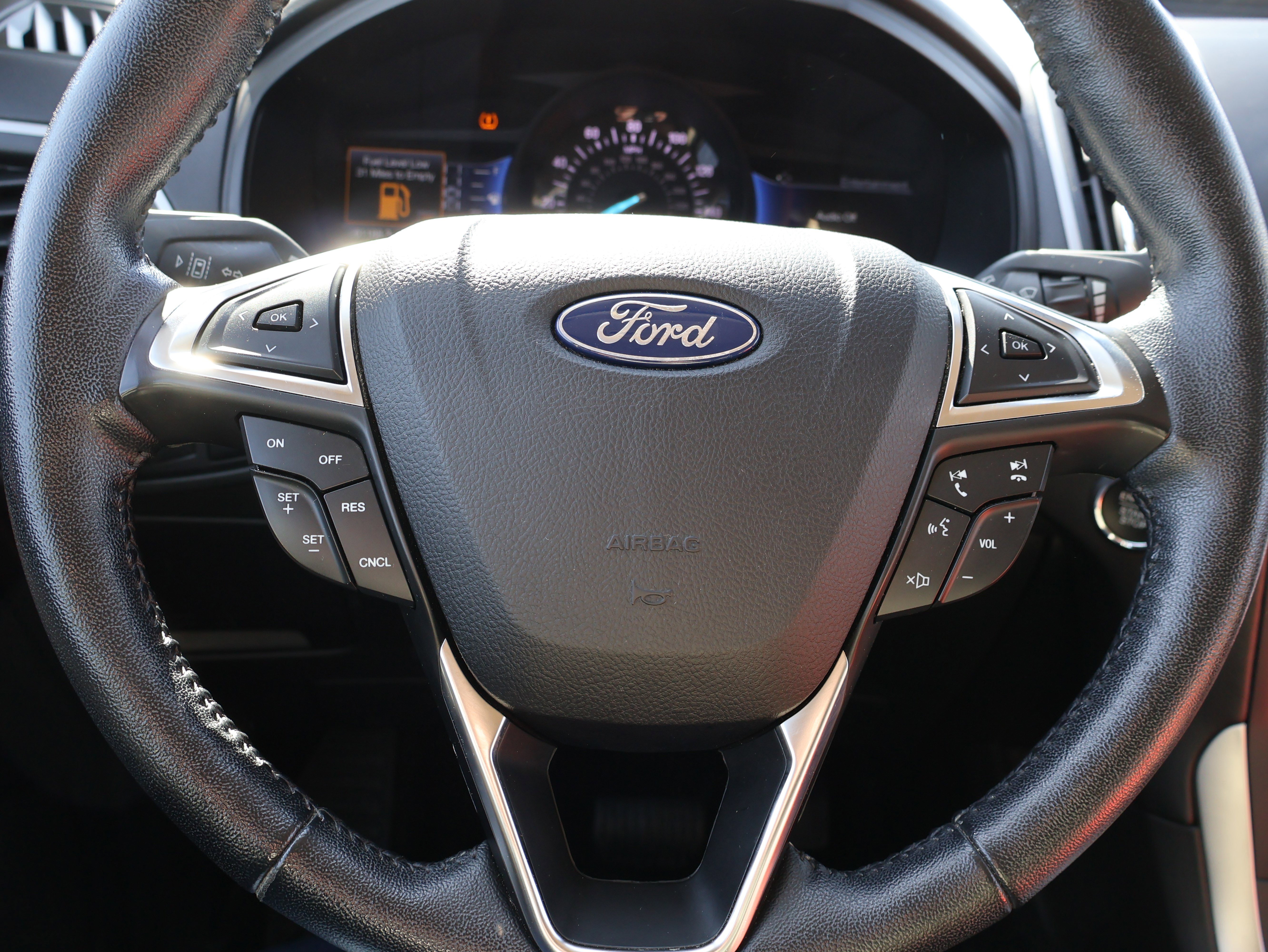 Used 2022 Ford Edge SEL image 29
