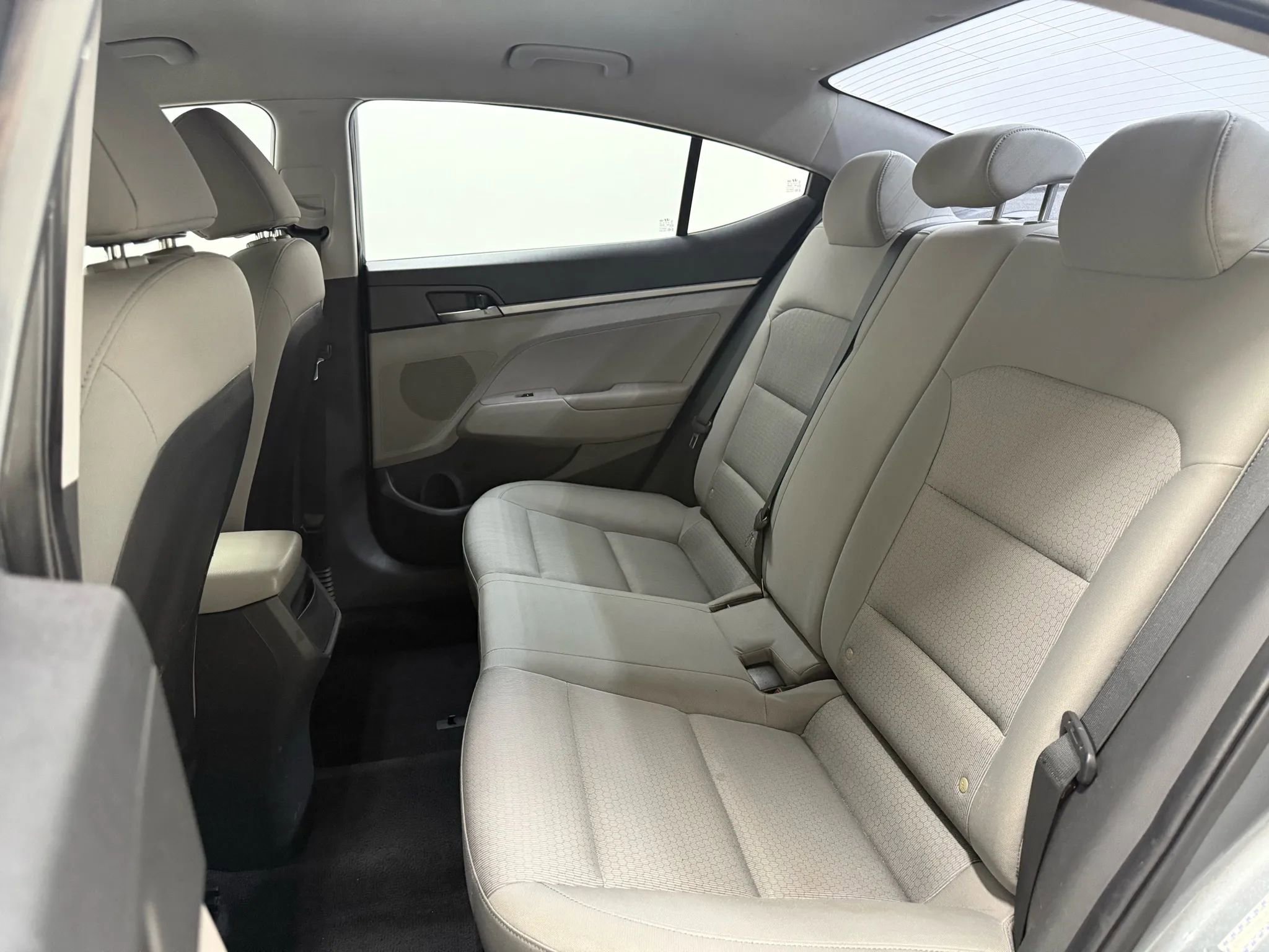 Used 2017 Hyundai Elantra SE FWD image 16