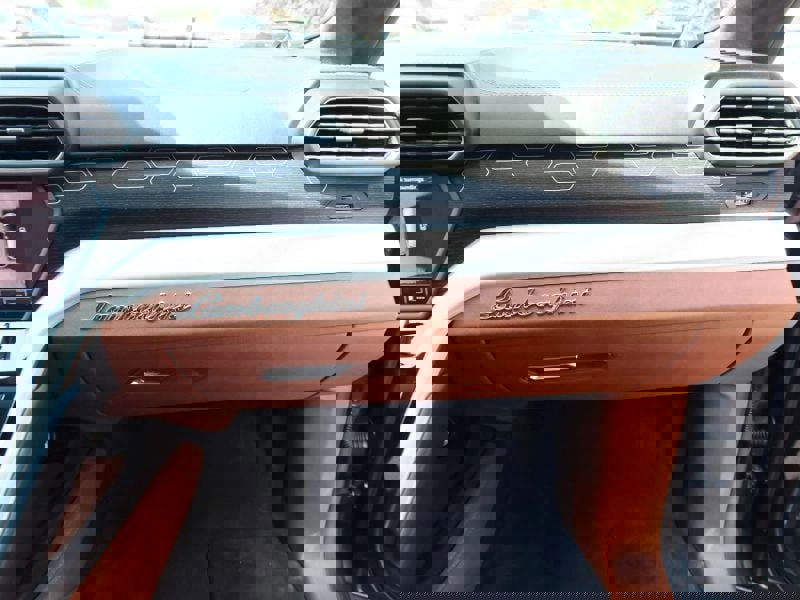 Used 2019 Lamborghini Urus image 27