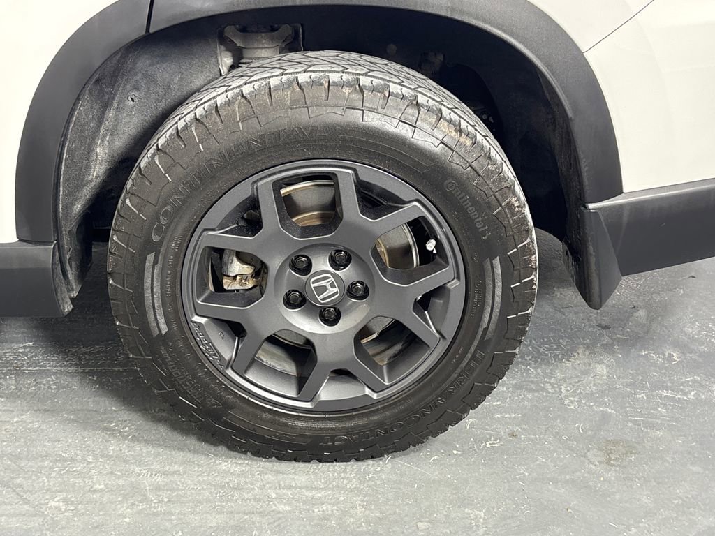 Used 2023 Honda Pilot TrailSport image 34
