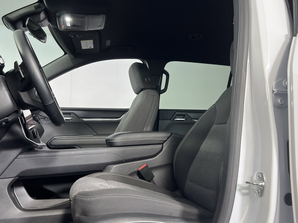 Used 2025 GMC Acadia Elevation image 24