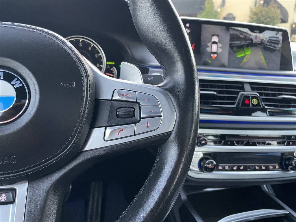 Used 2018 BMW M760i xDrive w/ Luxury Rear Seating Package AWD/4WD image 26