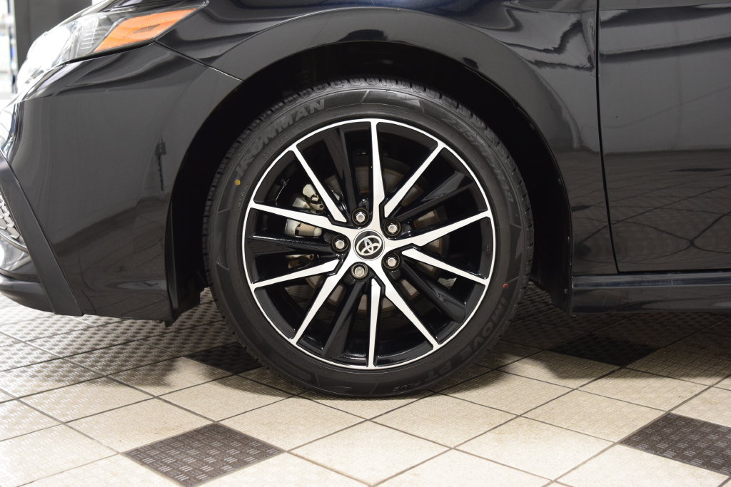 Used 2023 Toyota Camry SE w/ Cold Weather Package FWD image 23