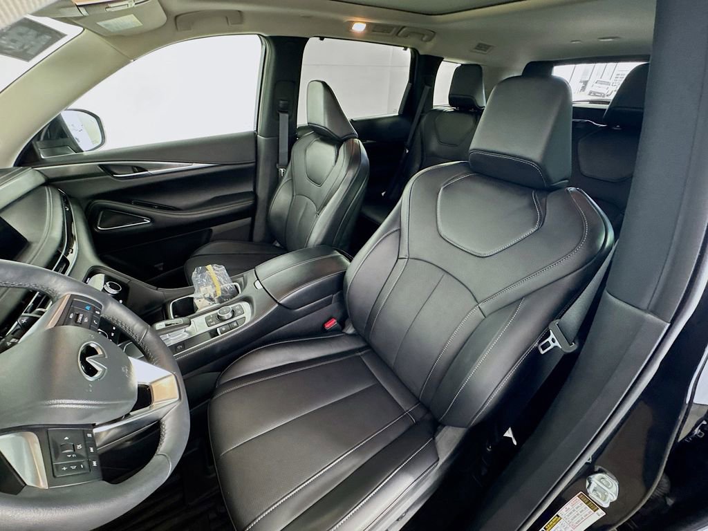 Certified 2026 INFINITI QX60 Luxe w/ Family Package FWD image 22