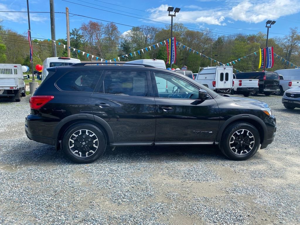 Used 2020 Nissan Pathfinder SL image 4