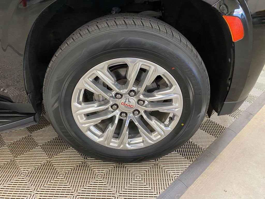 Used 2021 GMC Yukon SLT image 2