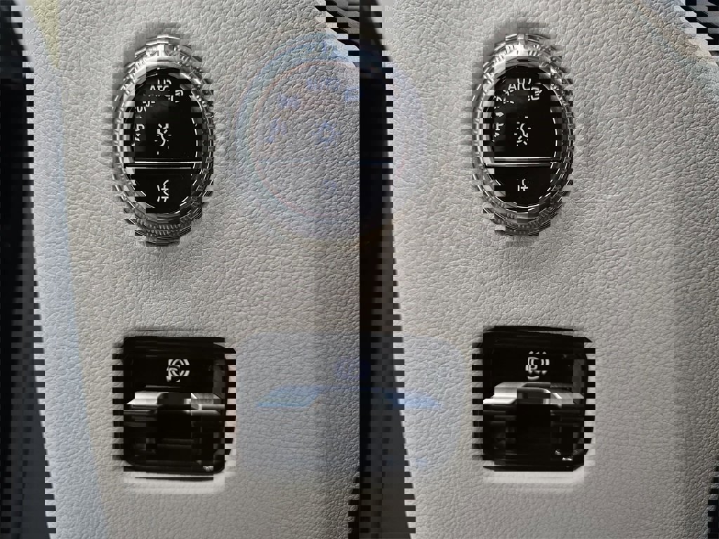 Used 2023 Mercedes-Benz GLC 300 4MATIC image 29