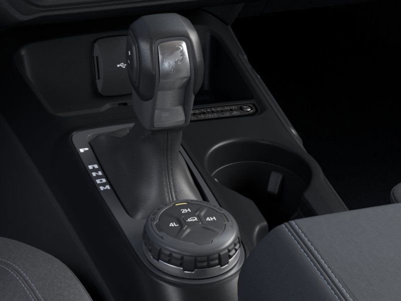 Used 2025 Ford Bronco Outer Banks image 17