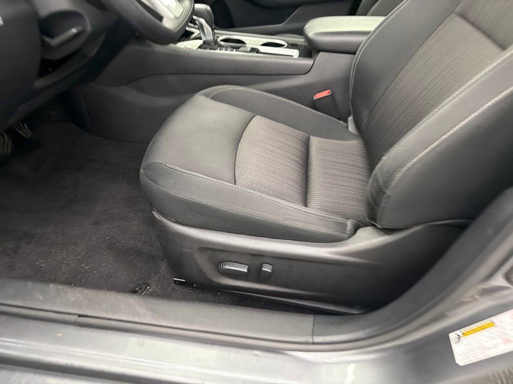 Used 2024 Nissan Altima 2.5 SV FWD image 10
