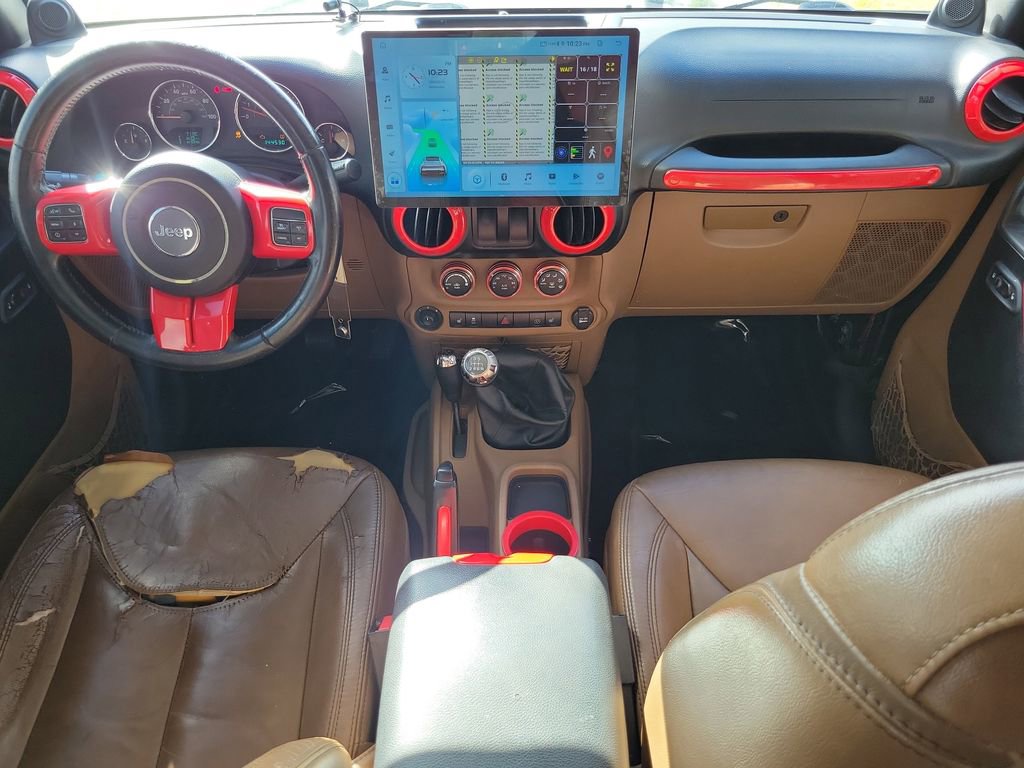 Used 2013 Jeep Wrangler Sahara w/ Connectivity Group AWD/4WD image 10