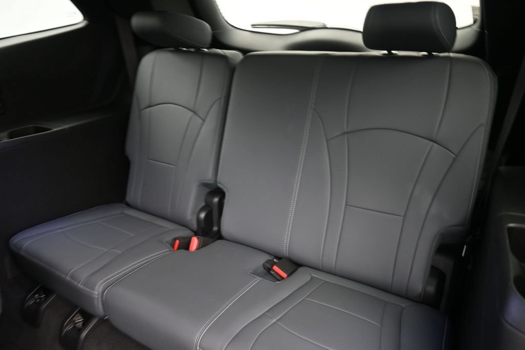 Used 2023 Buick Enclave Essence w/ Experience Buick Package AWD/4WD image 15