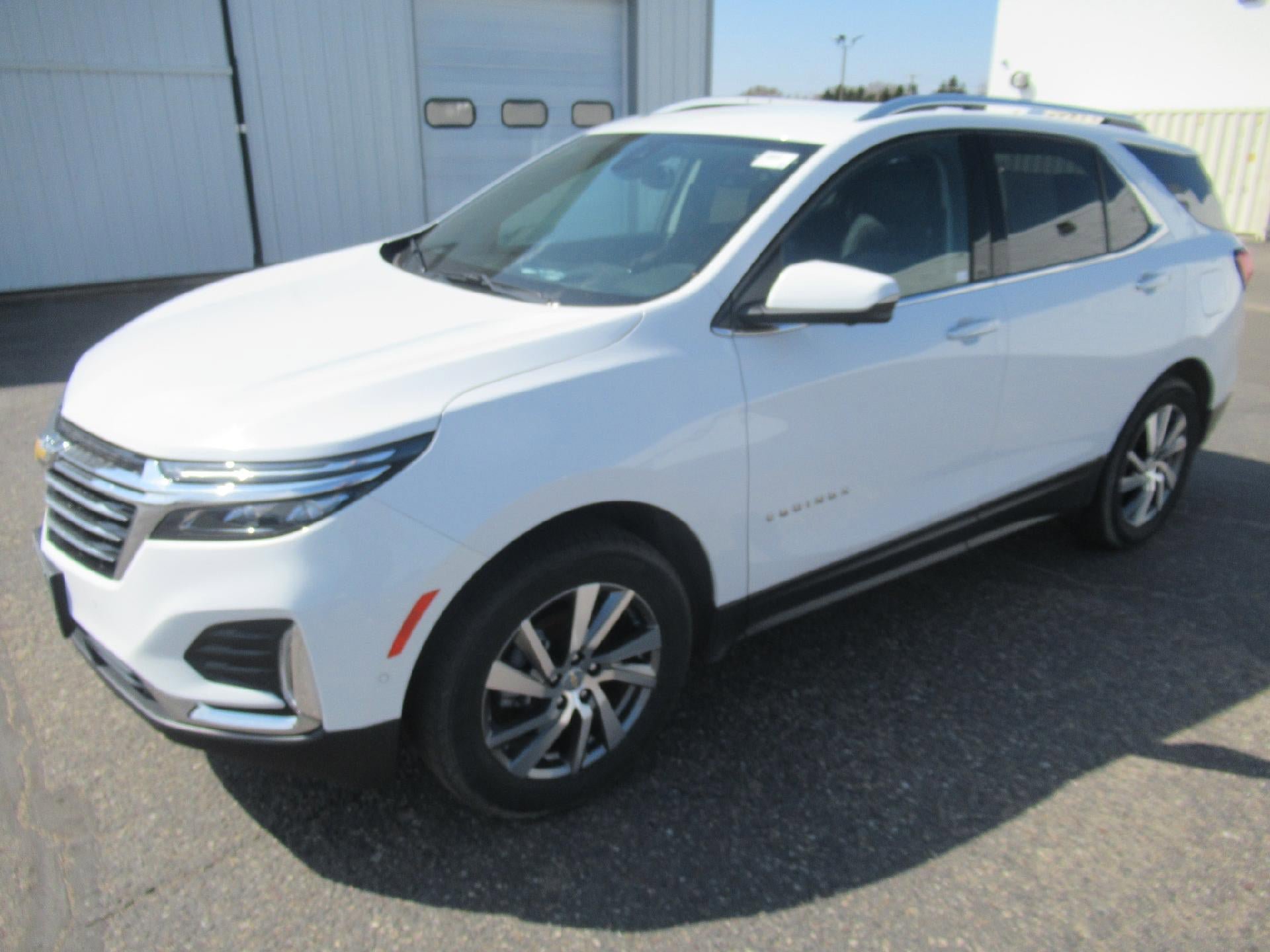 Certified 2023 Chevrolet Equinox Premier AWD/4WD image 1