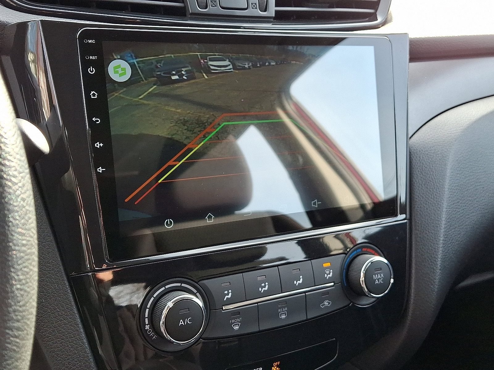 Used 2018 Nissan Rogue Sport S image 24