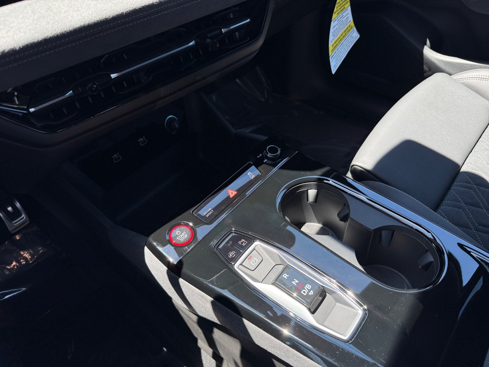 New 2027 Audi SQ6 e-tron Premium Plus AWD/4WD image 13