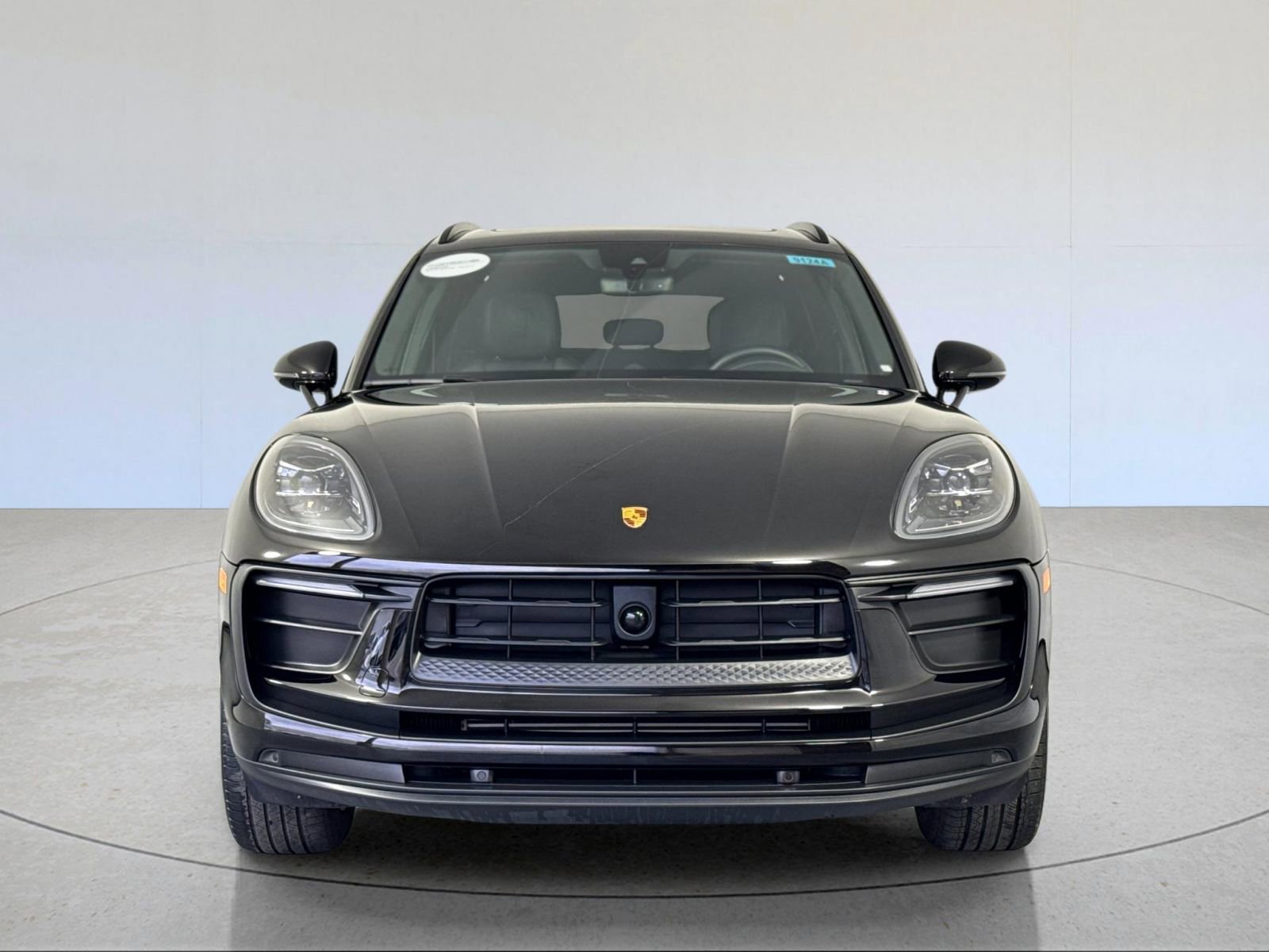 Certified 2023 Porsche Macan image 10