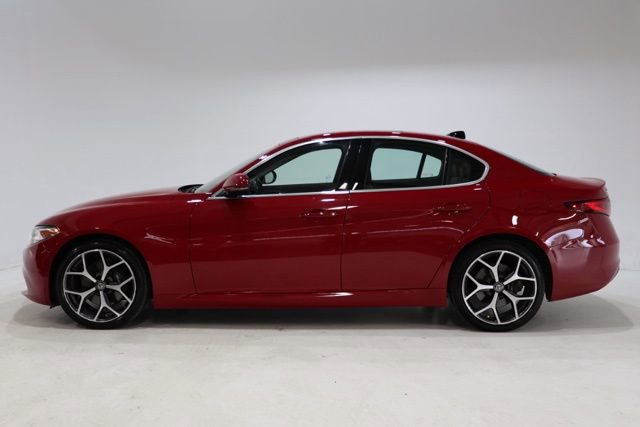 Used 2020 Alfa Romeo Giulia Ti w/ Active Blind Spot Package image 4