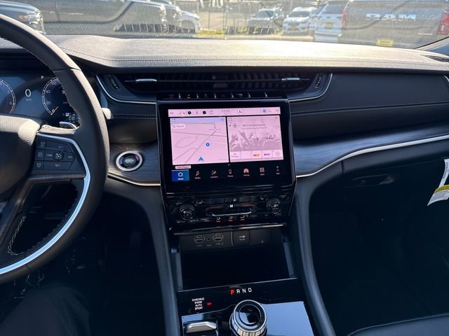 New 2025 Jeep Grand Cherokee Limited image 21