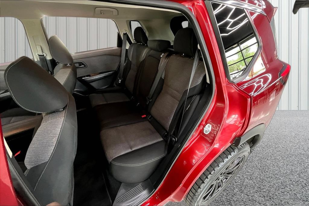 Used 2022 Nissan Rogue S AWD/4WD image 21