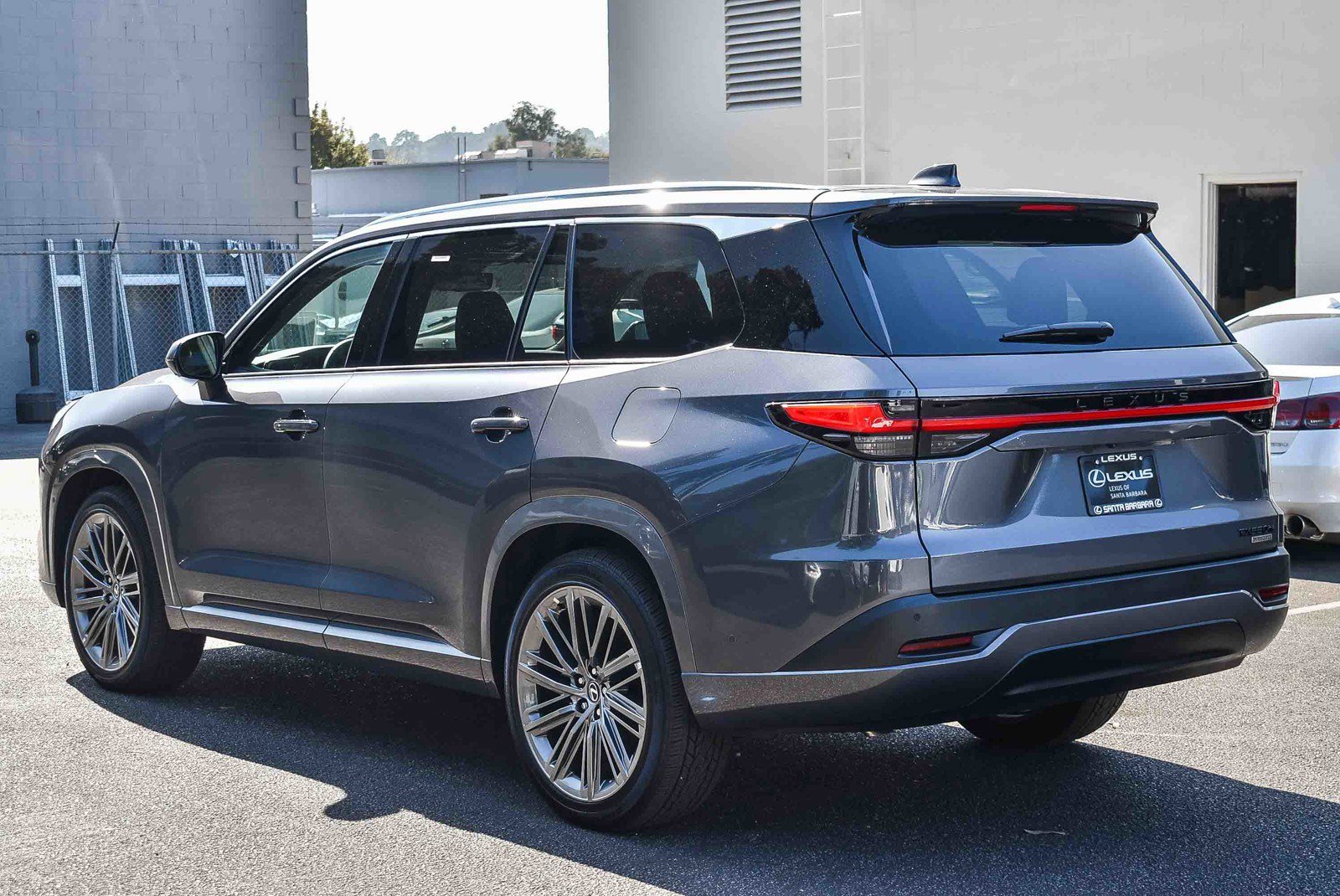 New 2025 Lexus TX 550h AWD Plug-In Hybrid image 4