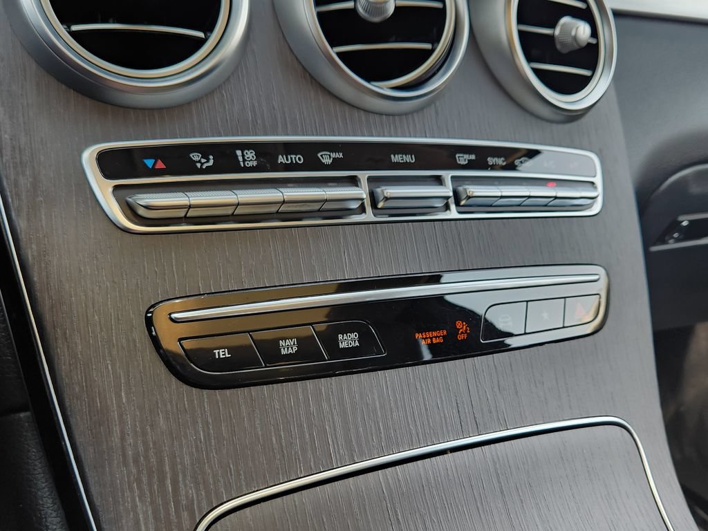 Used 2021 Mercedes-Benz GLC 300 4MATIC image 10