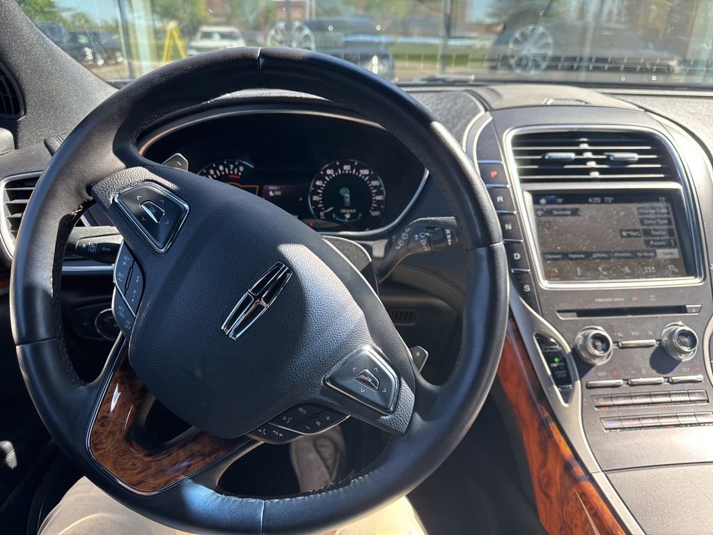 Used 2016 Lincoln MKX Reserve w/ Driver Assistance Package AWD/4WD image 8