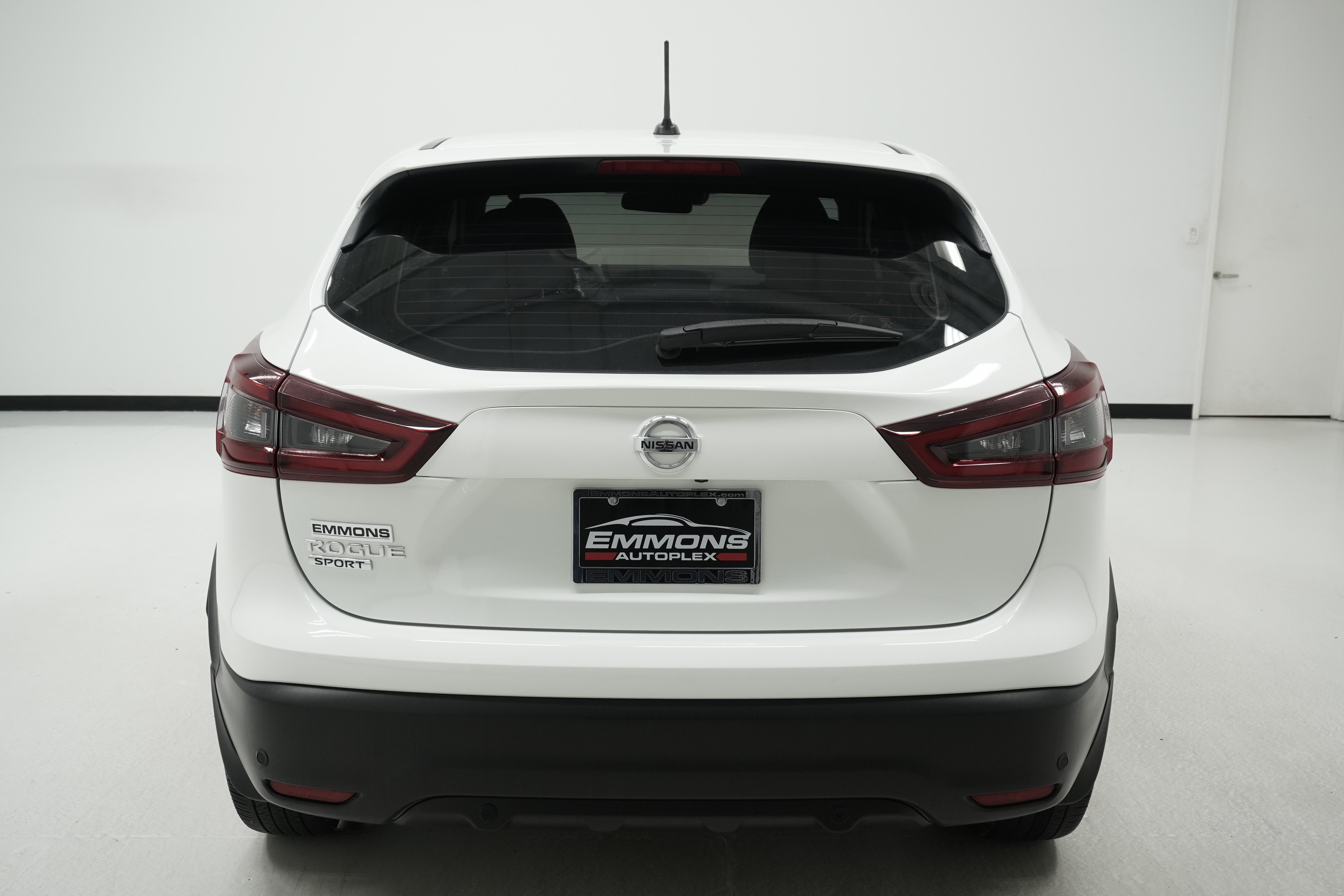 Used 2022 Nissan Rogue Sport S FWD image 5