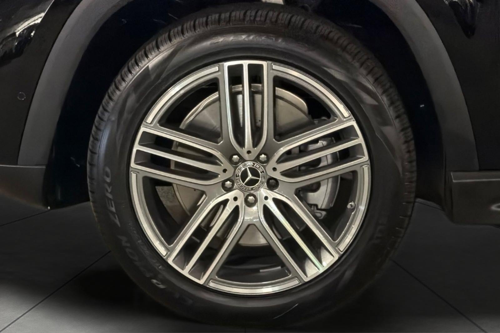 New 2026 Mercedes-Benz GLS 450 4MATIC image 27