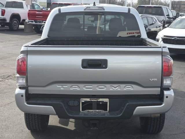 Used 2022 Toyota Tacoma TRD Sport w/ Technology Package RWD image 17