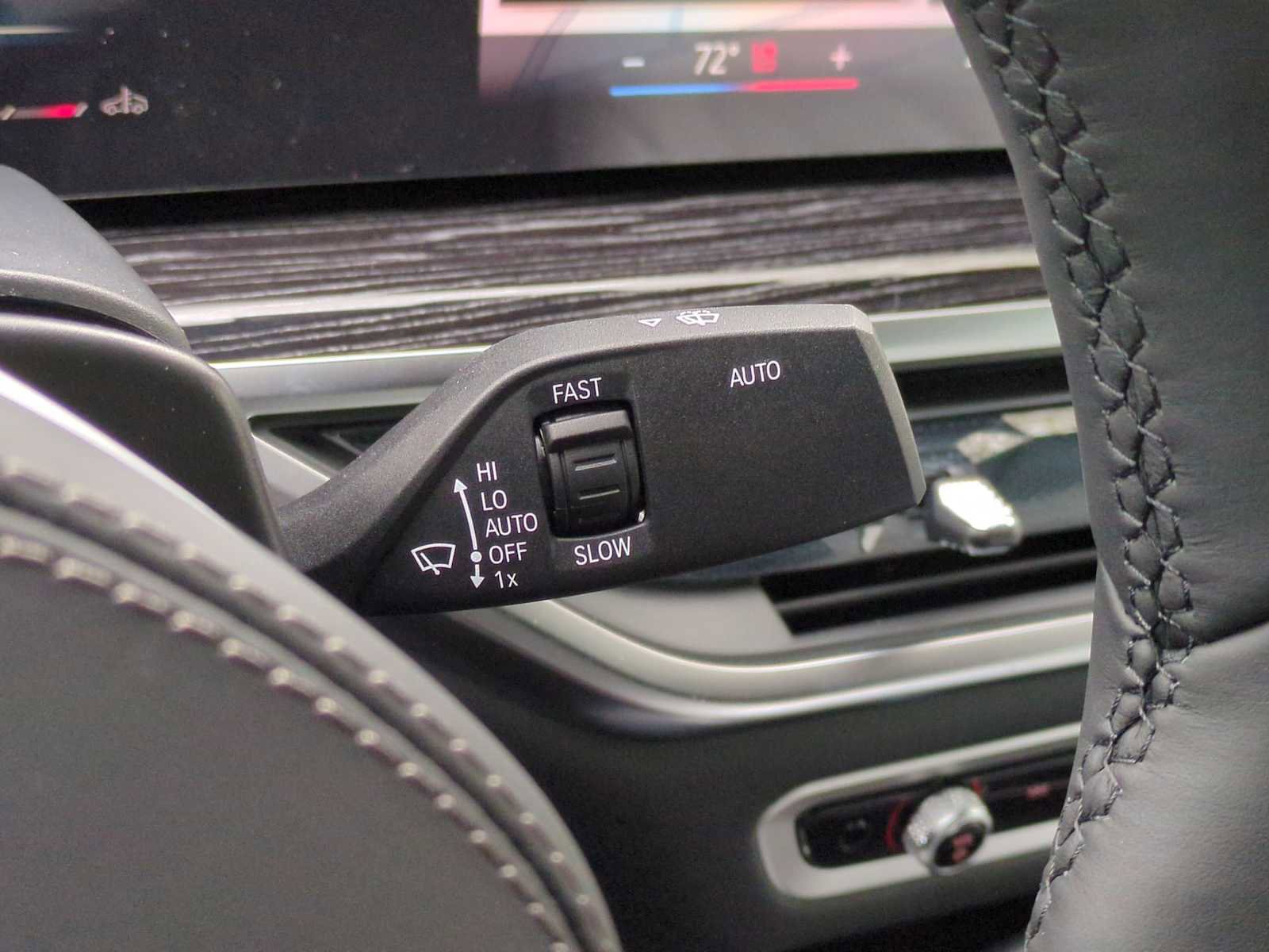 New 2026 BMW X6 xDrive40i w/ Climate Comfort Package image 27