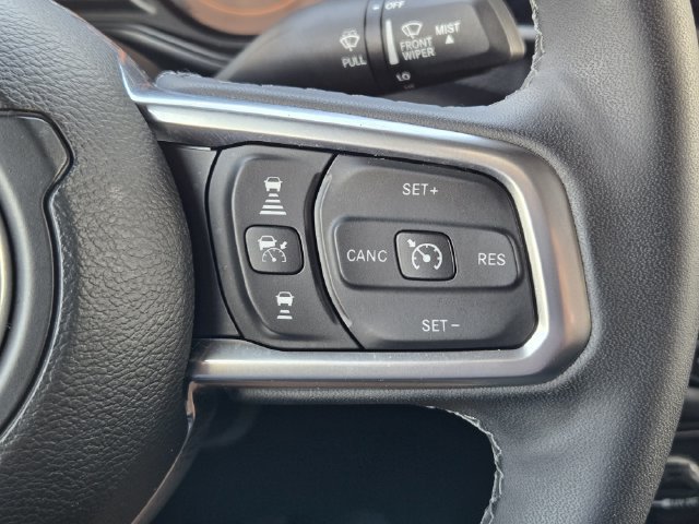 Used 2026 Jeep Wrangler Unlimited Sahara AWD/4WD image 36