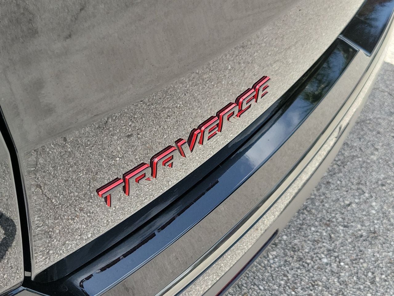 Used 2021 Chevrolet Traverse Premier w/ Redline Edition AWD/4WD image 6